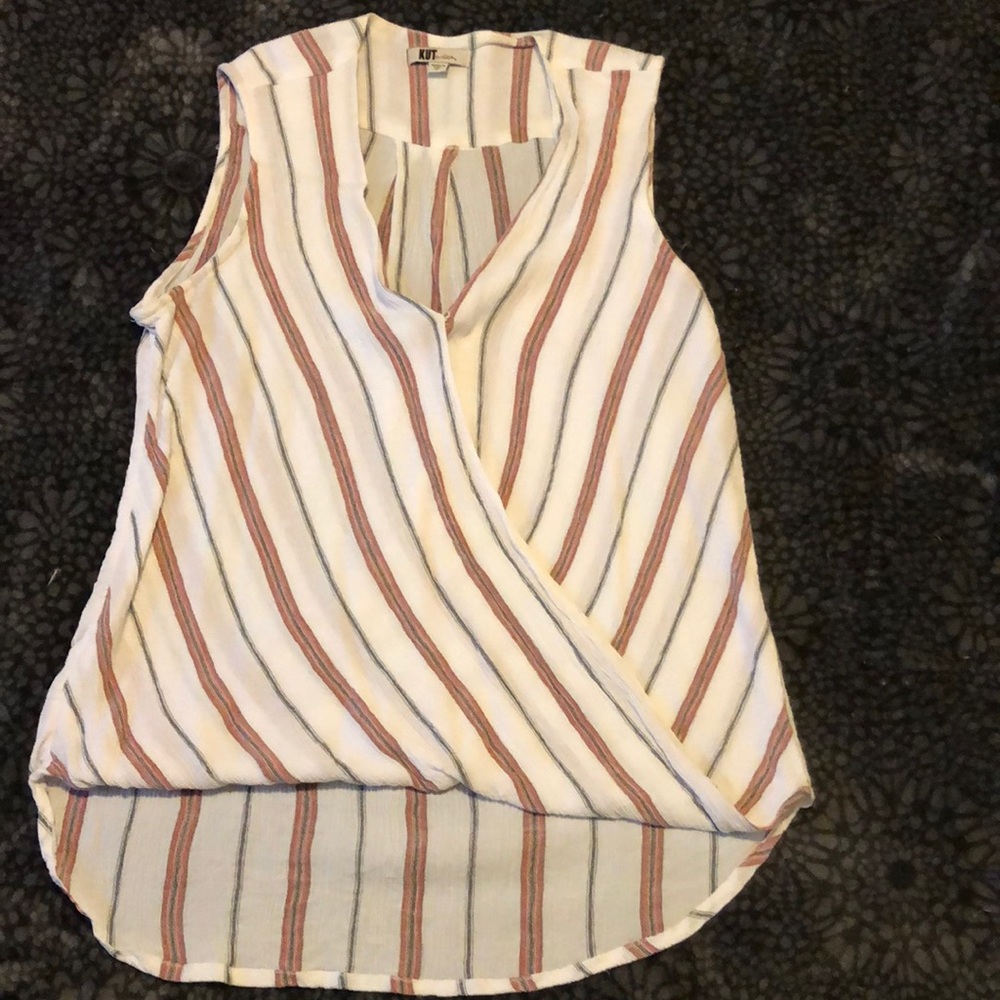 Sleeveless top